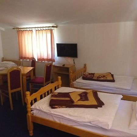 Sumarska Kuca Ognjiste Hotell Jahorina Exteriör bild